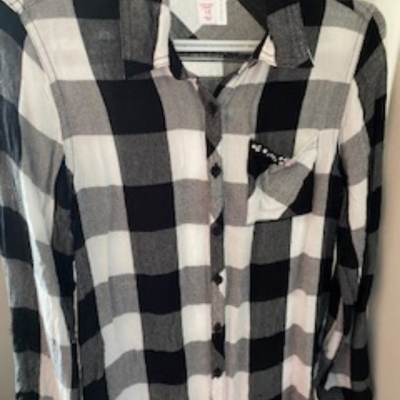 Justice Plaid Button-up top - Picture 1 of 1